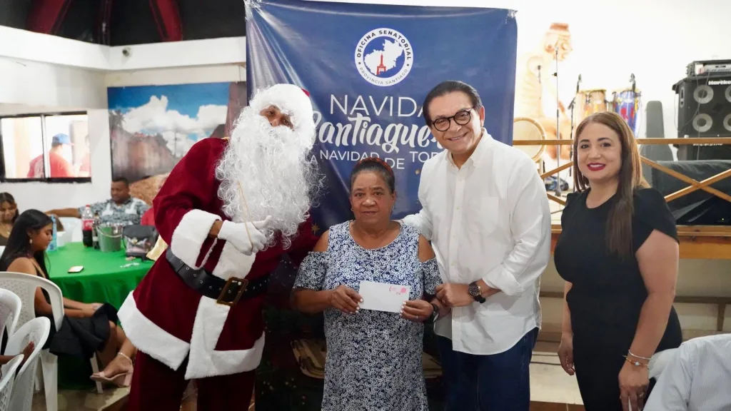Daniel Rivera enciende la alegría comunitaria con el inicio de Navidad Santiaguera 2025 Daniel Rivera enciende la alegria comunitaria con el inicio de Navidad Santiaguera