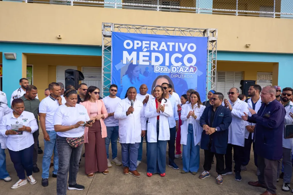 Dharuelly D’Aza lleva salud y programas sociales a Jacagua Dharuelly DAza lleva salud y programas sociales eljacaguero1