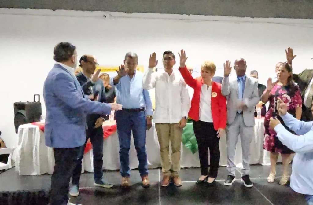 Eddy Núñez Escoto asume presidencia de AMIPESANC y apuesta al fortalecimiento de las MIPYMES en Santiago Eddy Nunez Escoto asume presidencia de AMIPESANC y apuesta al fortalecimiento de las MIPYMES en Santiago