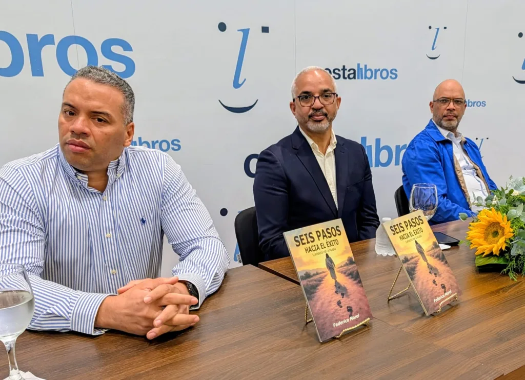 Federico Morel presenta su libro “Seis Pasos Hacia El Éxito” Federico Morel presenta su libro Seis Pasos Hacia El Exito
