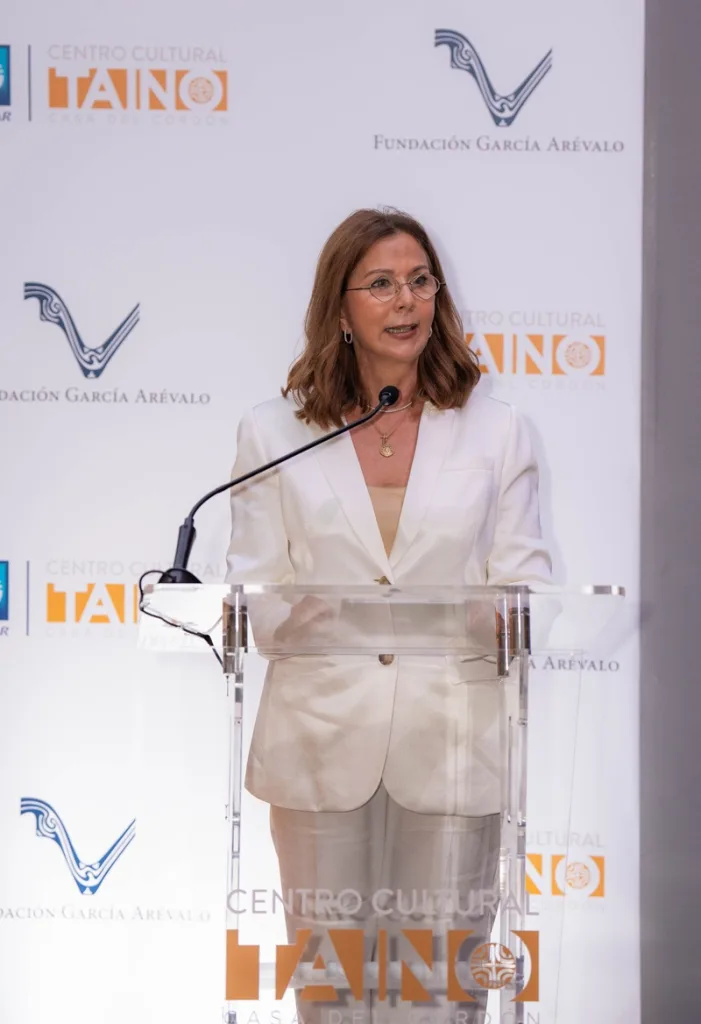 Banco Popular y Fundación García Arévalo presentan en la Casa del Cordón el libro “Nuestros primeros pobladores” IMG 1324