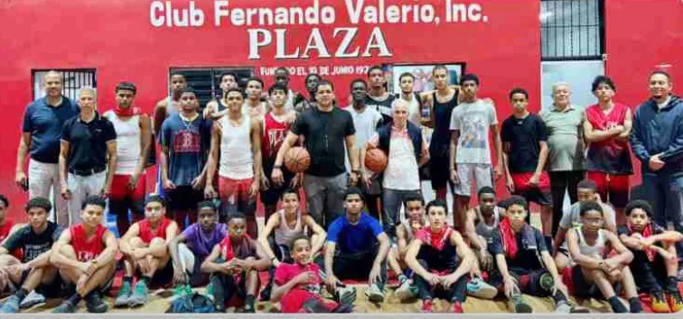 Plaza Valerio hará cena navideña jóvenes baloncestistas Plaza Valerio