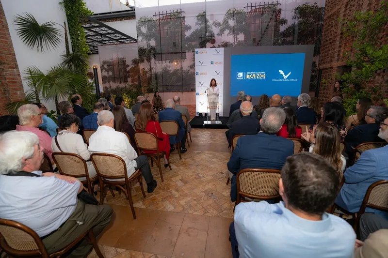 Banco Popular y Fundación García Arévalo presentan en la Casa del Cordón el libro “Nuestros primeros pobladores” ISM09867