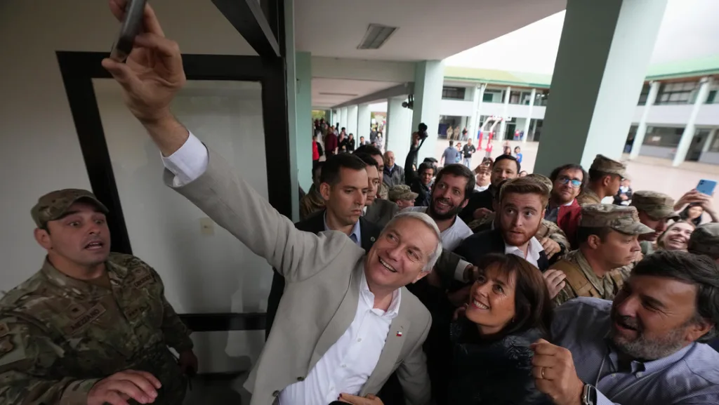 José Antonio Kast gana la presidencia de Chile con amplia ventaja en segunda vuelta Jose Antonio Kast es el nuevo presidente electo de Chile tras una aplastante victoria sobre Jeannette Jara1jpg