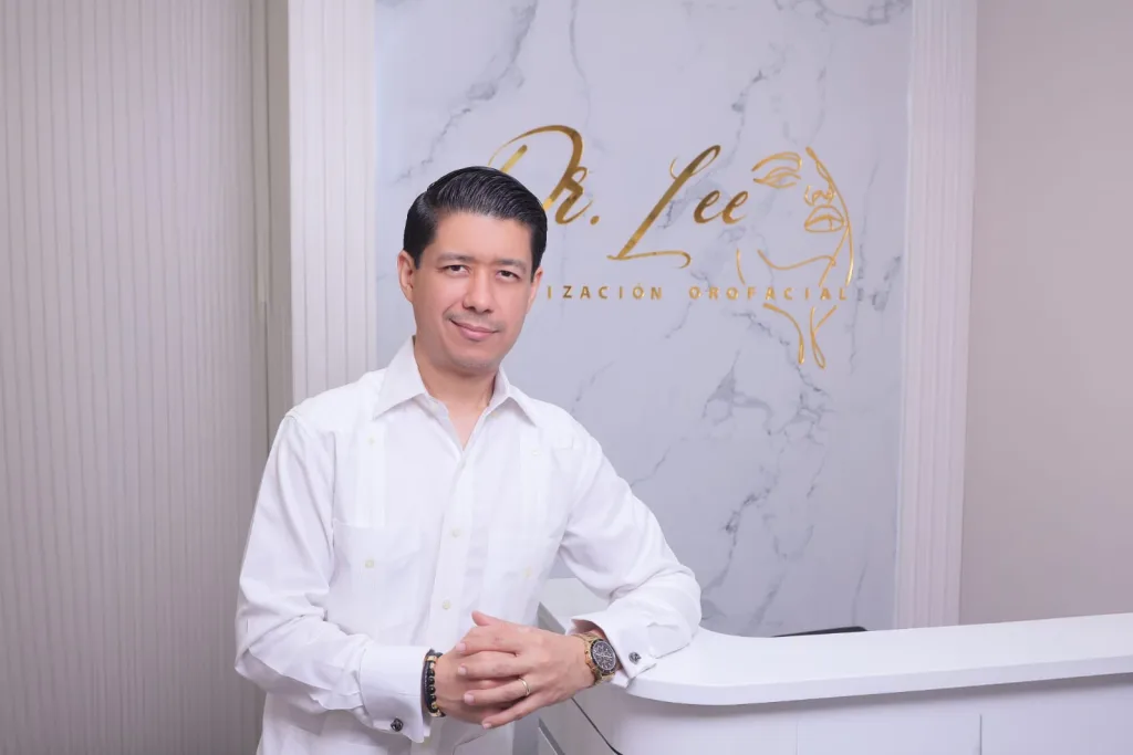 Lee ofrece plan expres para lucir un rostro rejuvenecido en Navidad