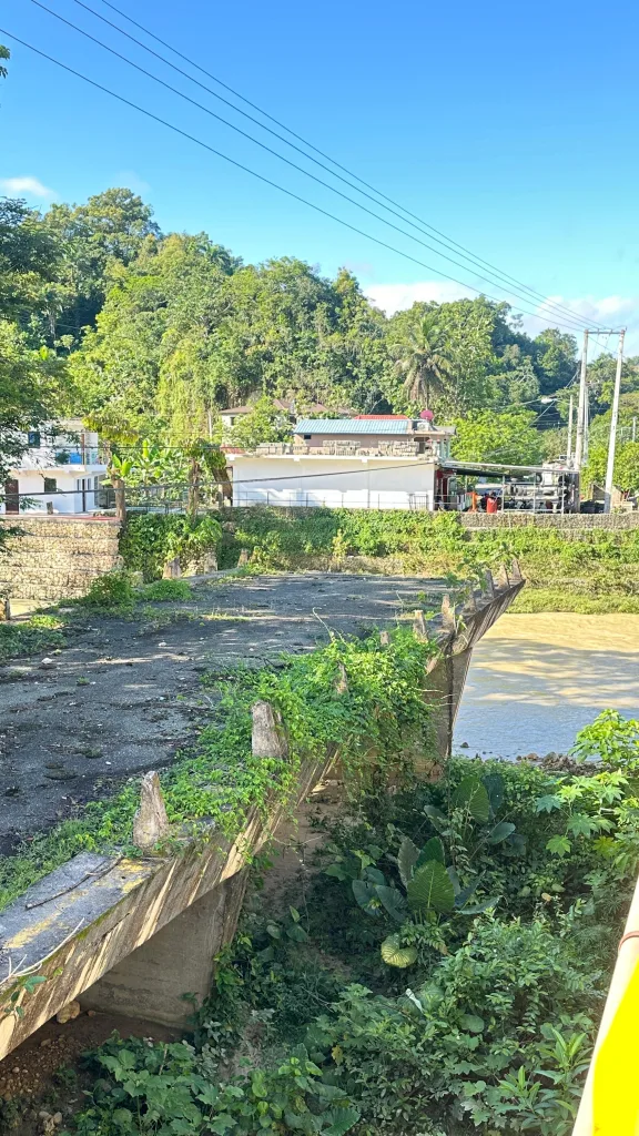 Gobierno pondrá en marcha amplio plan de reconstrucción vial tras efectos de la tormenta Melissa MOPC iniciara mas de 30 obras en 15 provincias para restablecer la conectividad y reforzar la infraestructura nacional1