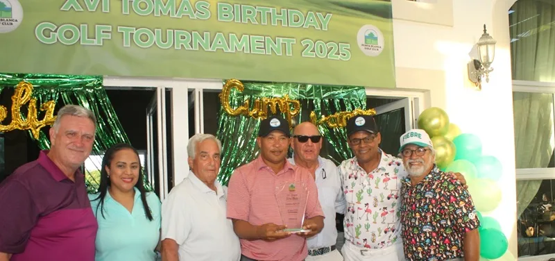 Ramón Eladio Polanco gana XVI Tomás Mercedes Birthday Tournament 2025 Michael Espino, Angelina Taveras, Paul Scheer, Ramon Eladio Polanco (ganador), Antonio Ramis, Tomas Mercedes y Félix Olivo.
