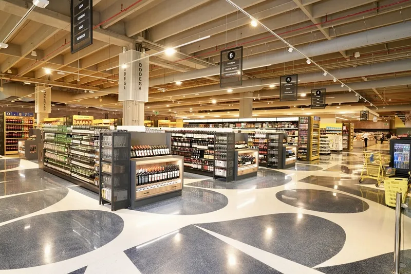 Grupo Ramos muestra la primera etapa de la transformación de la emblemática Multicentro Churchill Multicentro Sirena Churchill 1