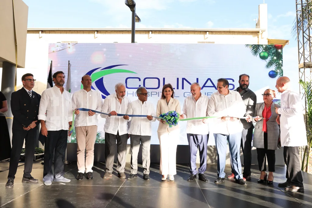 Raquel Peña encabeza apertura del Hospital General Las Colinas en Santiago Raquel Pena encabeza apertura del Hospital General Las Colinas en Santiago