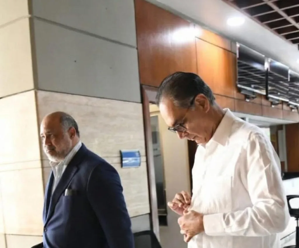 Exdirector de Senasa queda bajo arresto tras interrogatorio en la PGR Santiago Hazim arrestado por el caso senasa eljacaguero