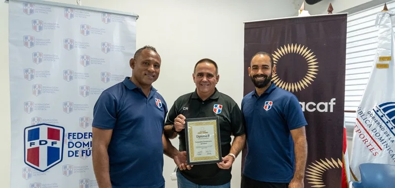 FDF ingresa oficialmente a la Convención de Entrenadores de CONCACAF en el nivel B WhatsApp Image 2025 12 18 at 2.18.49 PM