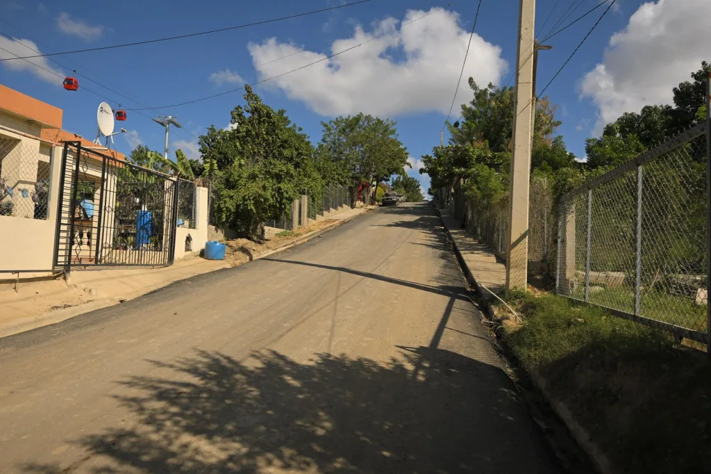 Alcaldía transforma calles de Los Solares tras más de una década de reclamos comunitarios calles de Los Solares tras mas de una decada de reclamos comunitarios