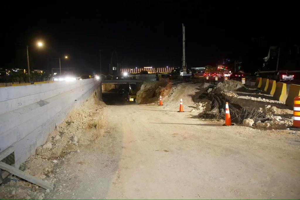 Abinader inspecciona avances del túnel de la Plaza de la Bandera y proyecta alivio al tránsito capitalino tunel de la Plaza de la Bandera y proyecta alivio al transito capitalino