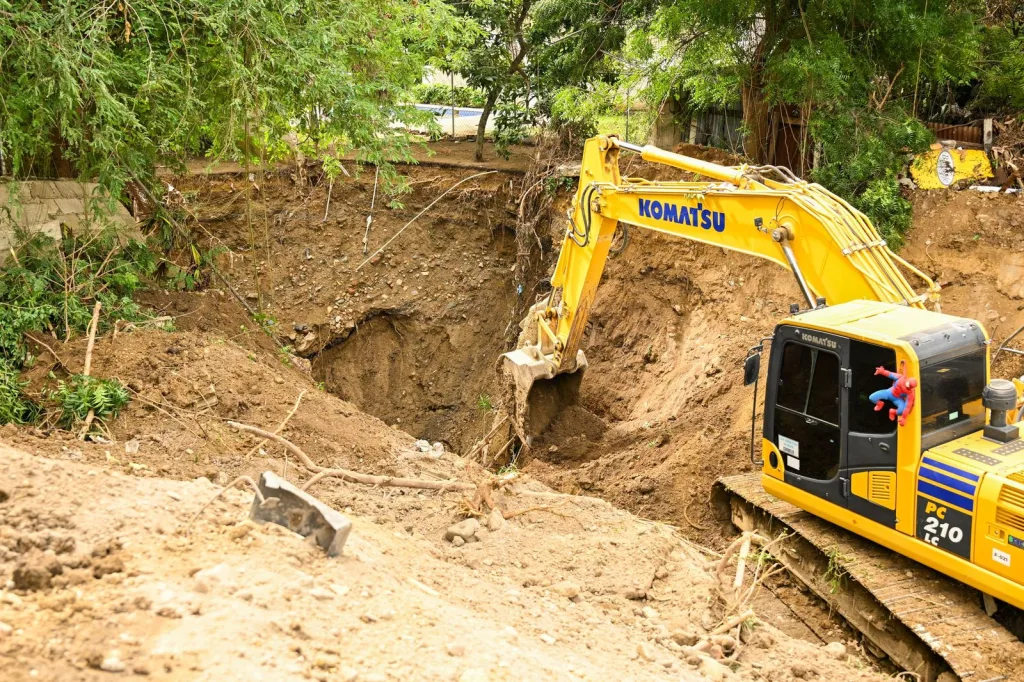 Cabildo de Santiago corrige falla estructural y pone fin a inundaciones en Reparto Oquet Canada de la Julia responde a un reclamo comunitario de anos y refuerza el plan de saneamiento pluvial1