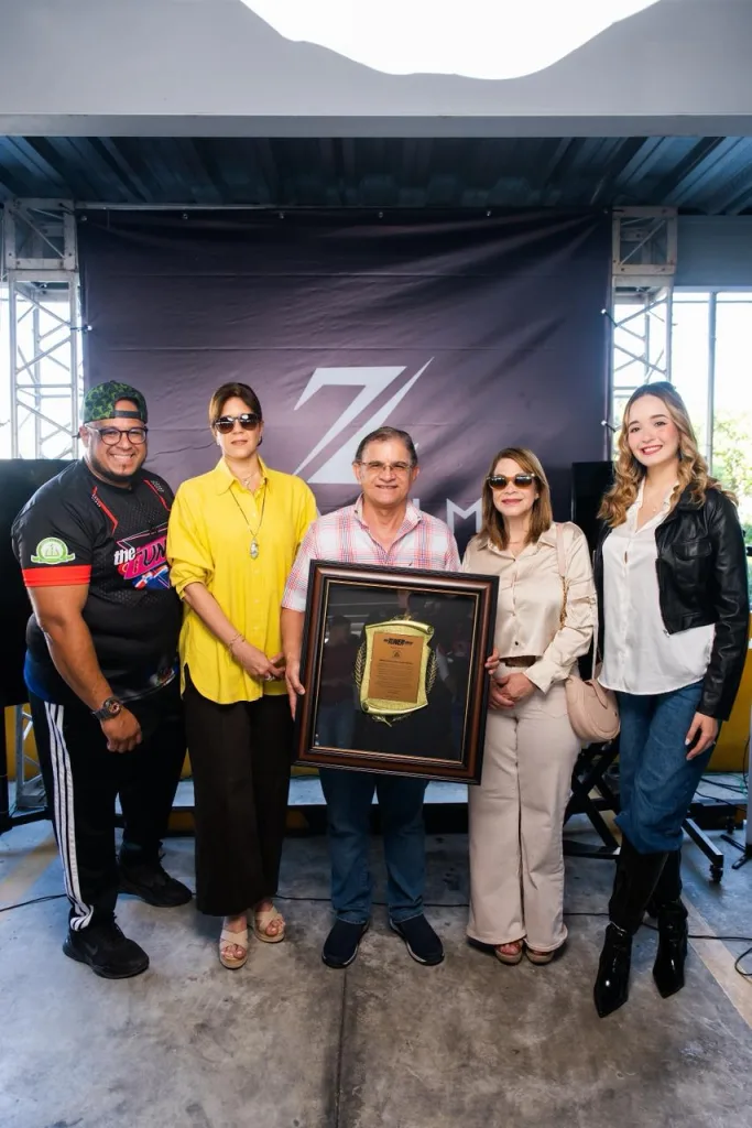 Clínica Universitaria Unión Médica recibe reconocimiento por impulsar el turismo deportivo con The Tuner Show 2026 Clinica Universitaria Union Medica recibe reconocimiento por impulsar el turismo deportivo1