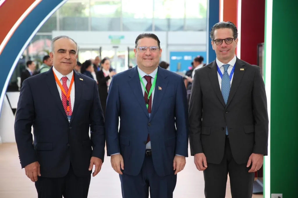 Yayo Sanz Lovatón posiciona a RD como aliado estratégico del comercio regional en Foro CAF 2026 Eduardo Yayo Sanz Lovaton1