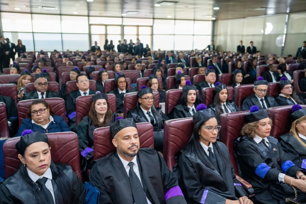 Molina resalta salto histórico en la justicia y exhorta a asegurar la continuidad de la reforma judicial Molina resalta salto historico en la justicia y exhorta a asegurar la continuidad de la reforma judicial1