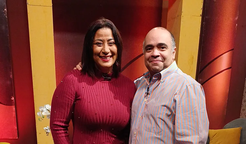 “Fiestas y Personalidades” inicia el 2026 con cine, turismo y destinos fascinantes Yenny Polanco Lovera y Omar de la Cruz