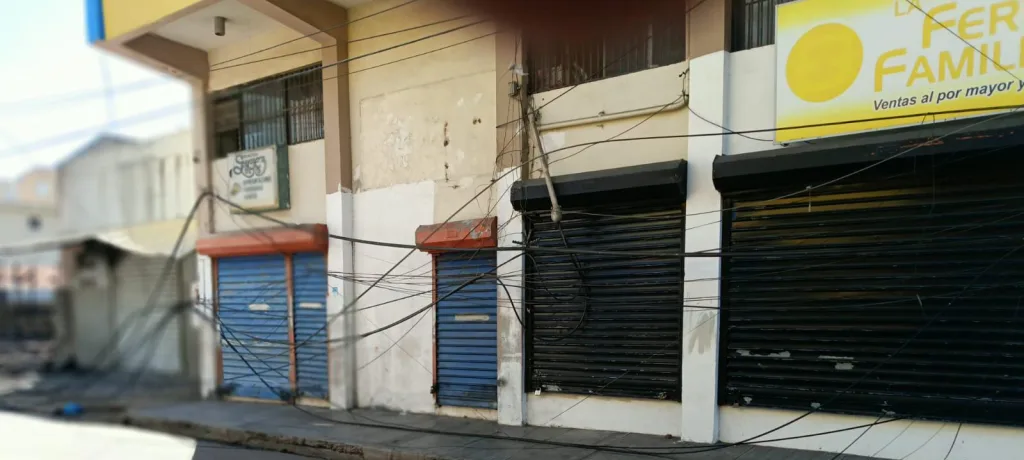 Voraz incendio reduce a cenizas histórica vivienda de madera en el centro de Santiago incendio reduce a cenizas historica vivienda de madera en el centro de Santiago1