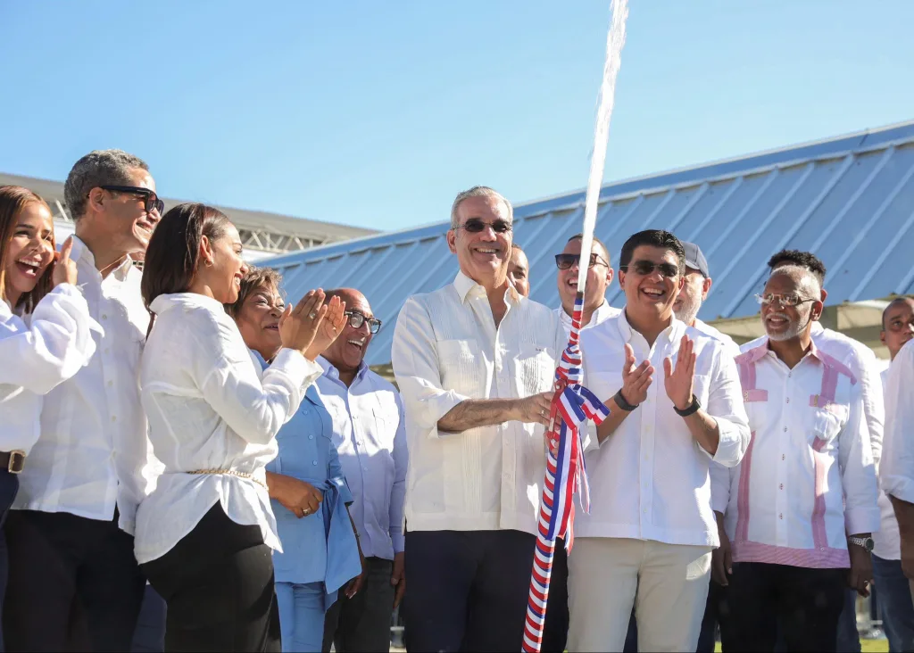 Abinader inaugura ampliación del Acueducto Barrera de Salinidad y marca un antes y un después en el suministro de agua del Gran Santo Domingo Abinader inaugura ampliacion del Acueducto Barrera de Salinidad y marca un antes y un despues en el suministro de agua del Gran Santo Domingo