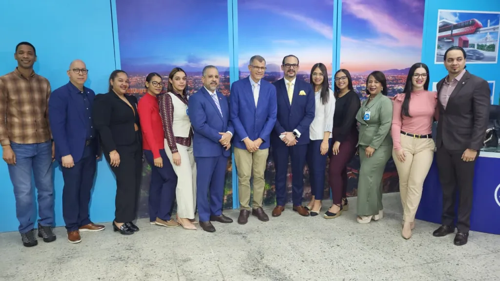 Hospital Cabral y Báez fortalece atención especializada y se consolida como referente de salud en el Cibao Encuentro Matinal eljacaguero1