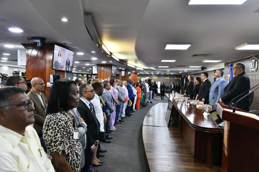 JCE adelanta planificación electoral rumbo a 2028 y presenta compendio oficial de resultados de 2024 JCE presenta calendario electoral para las elecciones de 2028 y el Libro de Resultados Electorales 2024a