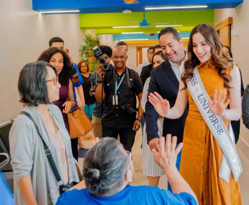Miss Universo impulsa la inclusión con visita al CAID en Santo Domingo Este Miss Universo impulsa la inclusion con visita al CAID en Santo Domingo Este