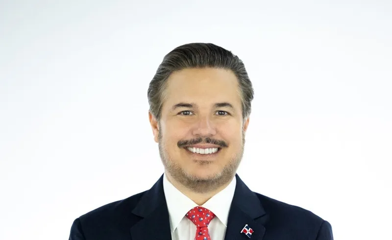 RD proyecta ante la OCDE y CEPAL su estrategia “Meta 2036” para duplicar el tamaño de su economía Peter Prazmowski director ejecutivo del CNC