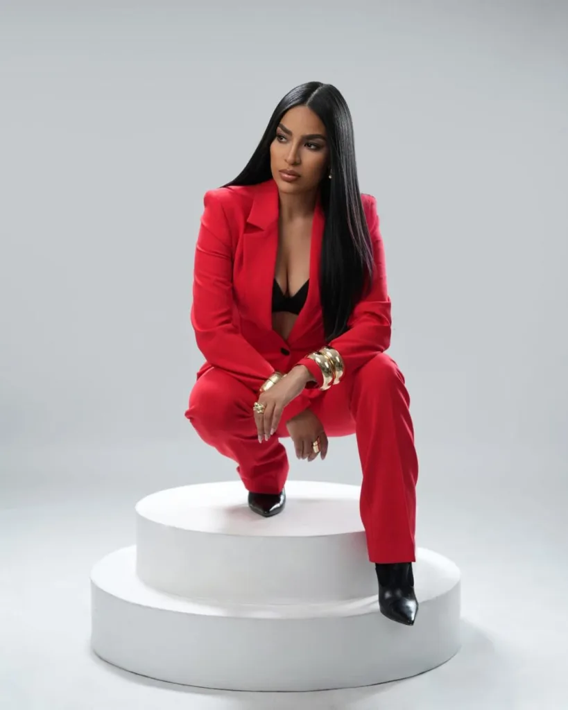 Univisión impulsa el talento dominicano con Taína Pimentel como figura clave del reality “Apostarías por mí” Taina Pimentel como figura clave del reality Apostarias por mi1