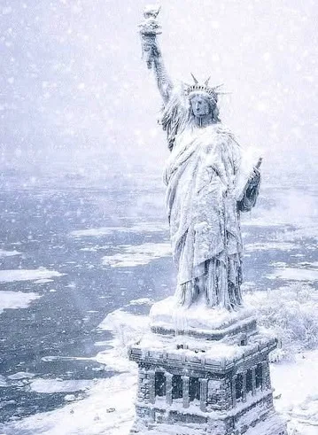 Tormenta de nieve paraliza NYC con 8.6 millones de habitantes; cientos de miles dominicanos afectados Tormenta de nieve paraliza NYC con 8.6 millones de habitantes miles dominicanos afectados