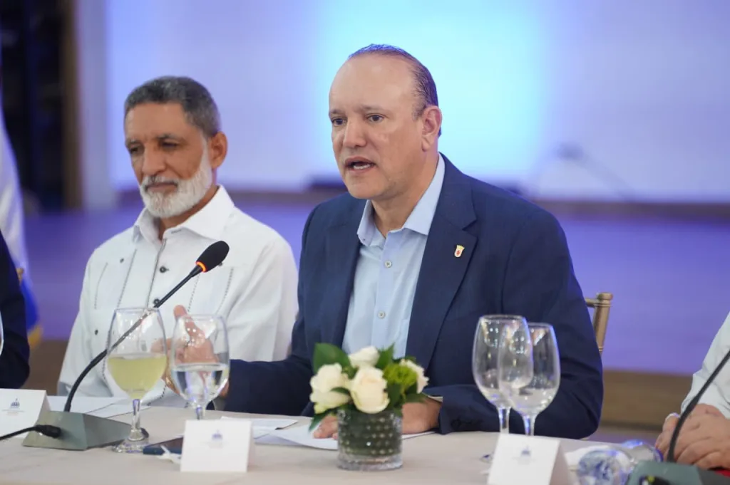 Ulises Rodriguez destaca el dialogo participativo como eje clave para mejorar la convivencia escolar y elevar la calidad del sistema publico