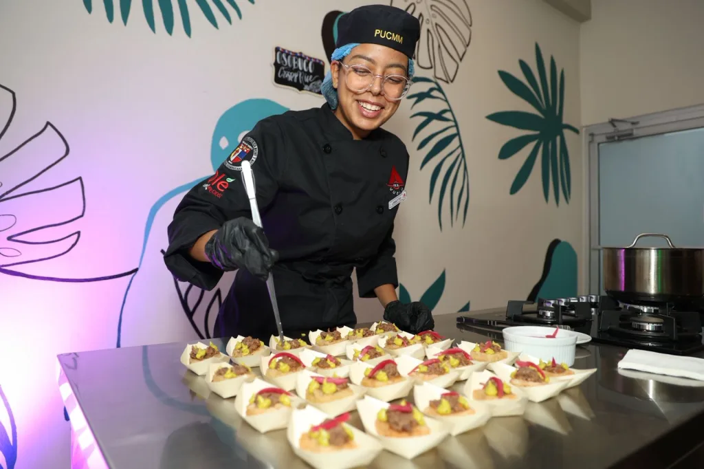 PUCMM se posiciona como líder regional en turismo y destaca en rankings internacionales 2026 PUCMM se posiciona como lider regional en turismo y destaca en rankings internacionales 20261