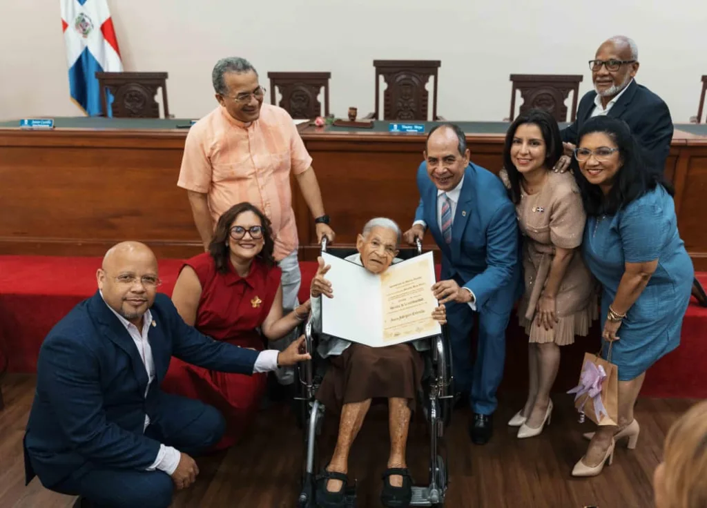 ADN reconoce como Heroínas de la Cotidianidad a 33 mujeres destacadas por sus aportes WhatsApp Image 2026 03 09 at 9.56.06 AM