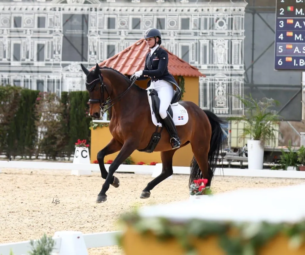 Yvonne Losos conquista podio en España y asegura su cupo al Mundial de Equitación Yvonne Losos conquista podio en Espana y asegura su cupo al Mundial de Equitacion