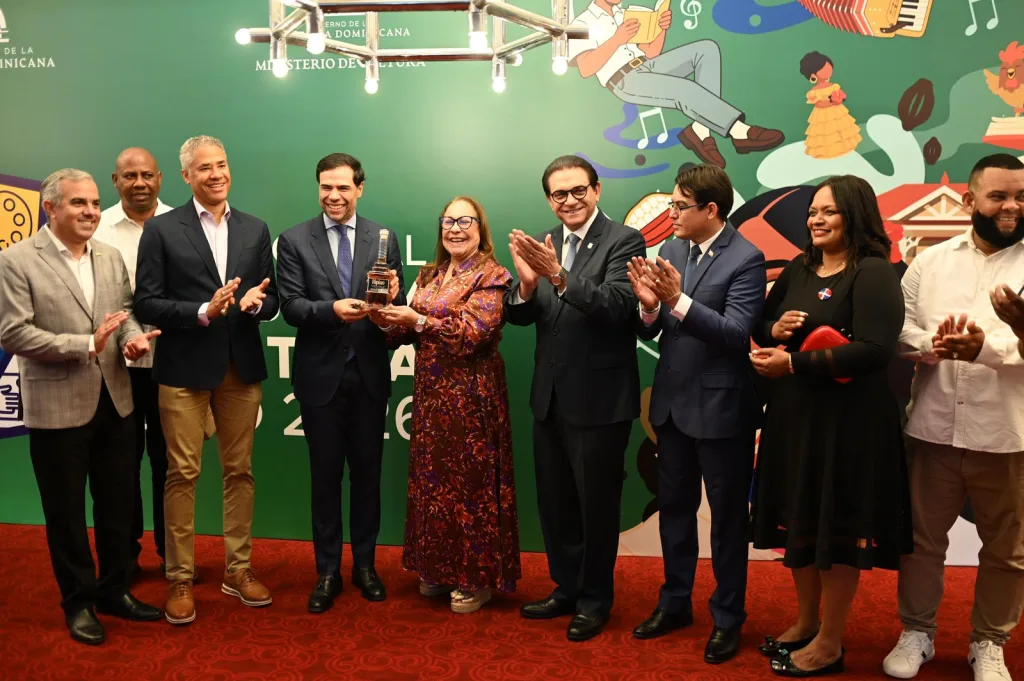 Daniel Rivera resalta impacto cultural de la Feria del Libro Cibao 2026 y asegura su continuidad Daniel Rivera resalta impacto cultural de la Feria del Libro Cibao 2026 y asegura su continuidad1