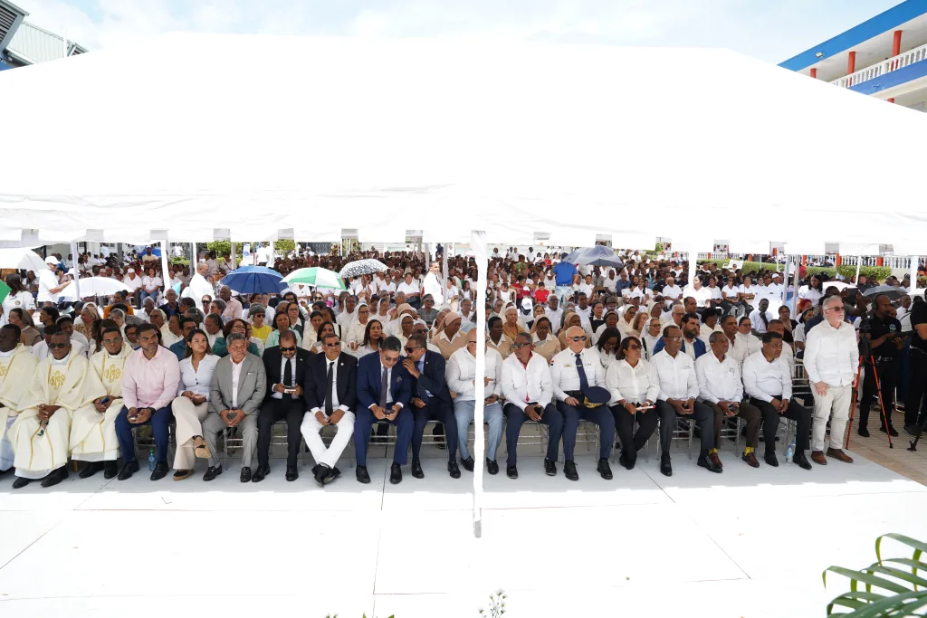 Diócesis de Barahona conmemora medio siglo de fe, servicio y compromiso social Diocesis de Barahona conmemora medio siglo de fe servicio y compromiso social1