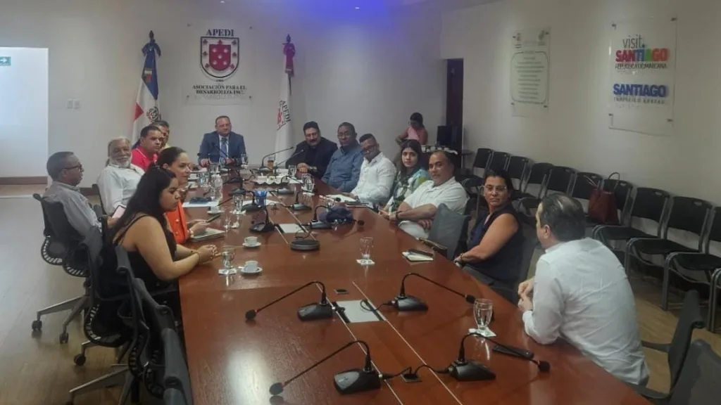 Empresario internacional explora a Santiago como epicentro de espectáculos y turismo cultural Empresario internacional explora a Santiago como epicentro de espectaculos y turismo cultural1