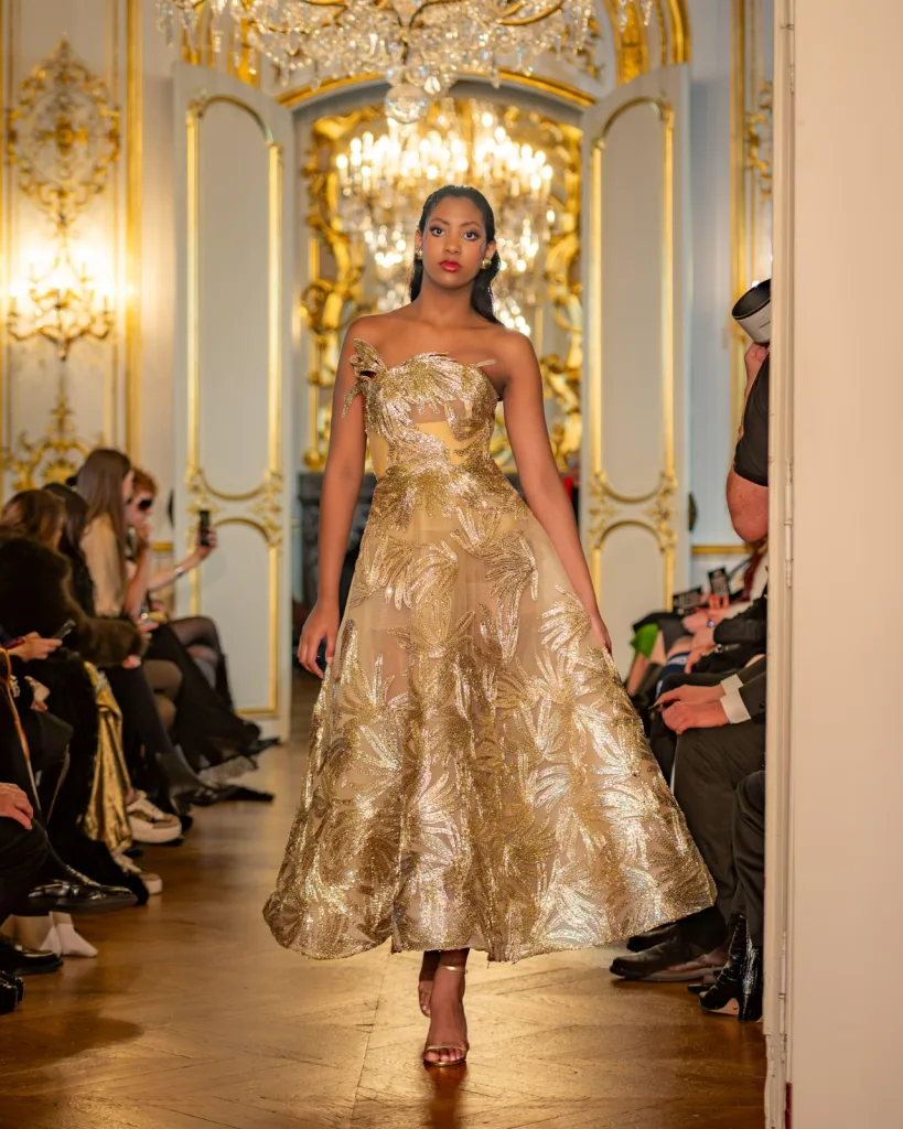 Rafael Rivero conquista París con su propuesta “Alta Moda” y marca un hito para el diseño dominicano Rafael Rivero conquista Paris con su propuesta Alta Moda y marca un hito para el diseno dominicano2