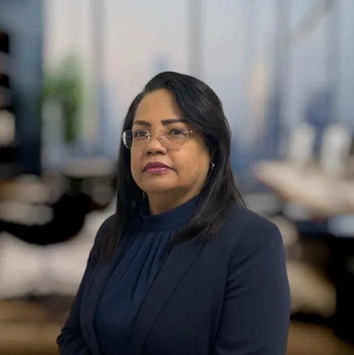 Proponen fortalecer cedulación en el exterior para evitar contratiempos a dominicanos Servia Iris Familia plantea ampliar puntos y operativos moviles para garantizar acceso eficiente al documento