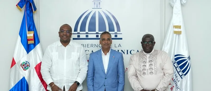 RD y Surinam exploran cooperación en hidrocarburos y fortalecen agenda energética bilateral WhatsApp Image 2026 04 15 at 8.52.15 AM