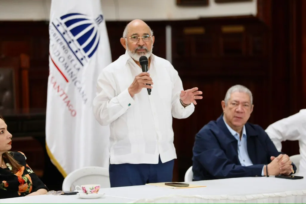 Comunicadores destacan inversión histórica de Abinader en Santiago lucildo gomez junior mcdougal bartolo garcia erison morel y ana bertha perez eljacaguero3