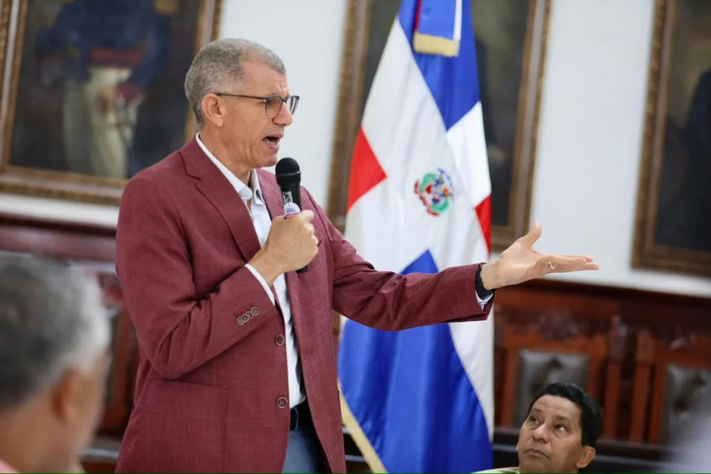 Comunicadores destacan inversión histórica de Abinader en Santiago nelson peralta y felix franco