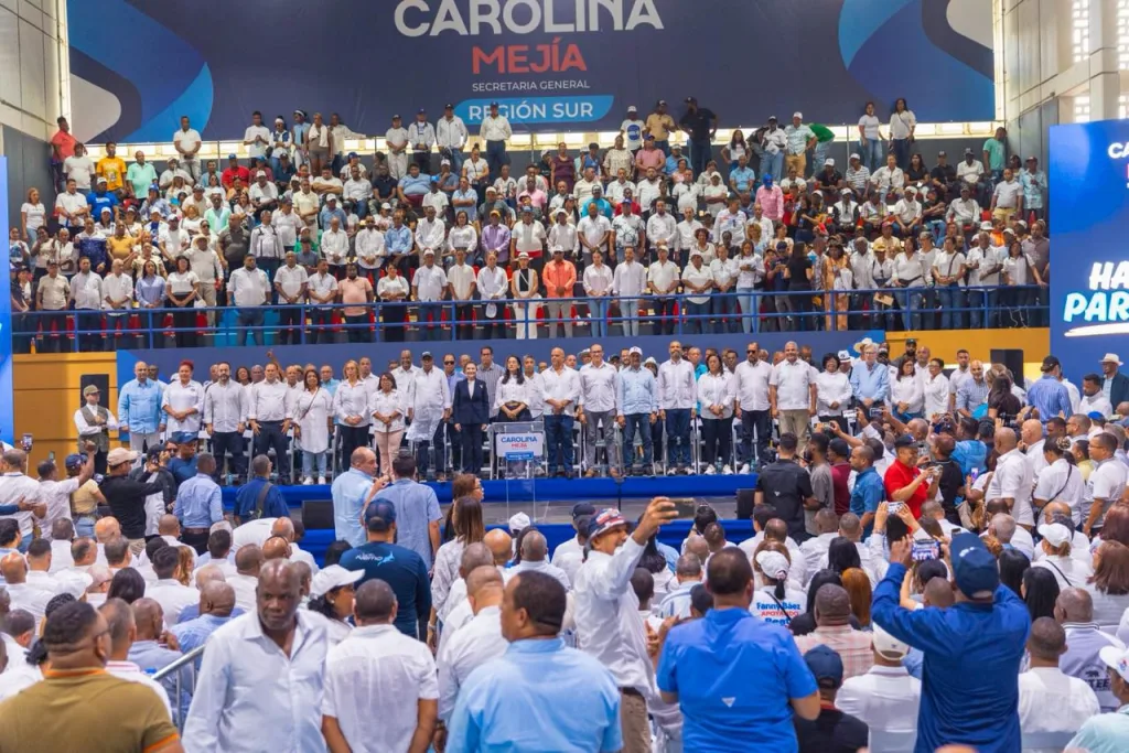 Carolina Mejía afirma en Barahona que será candidata presidencial y próxima presidenta del país Carolina Mejia afirma en Barahona que sera candidata presidencial y proxima presidenta del pais1