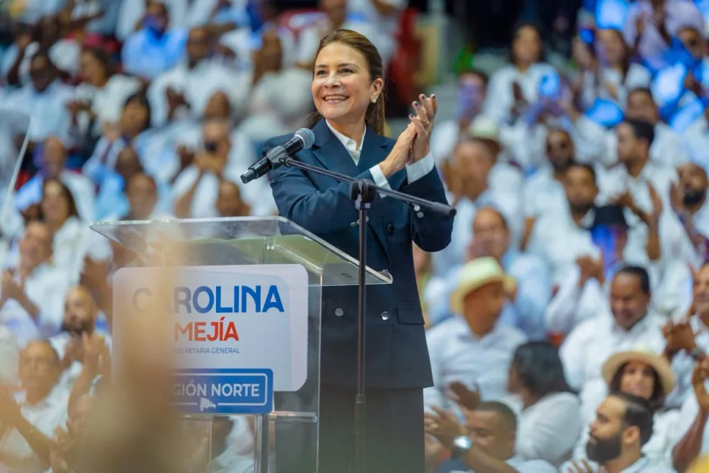 Carolina Mejía reafirma en Santiago sus aspiraciones presidenciales dentro del PRM Carolina Mejia reafirma en Santiago sus aspiraciones presidenciales dentro del PRM 1