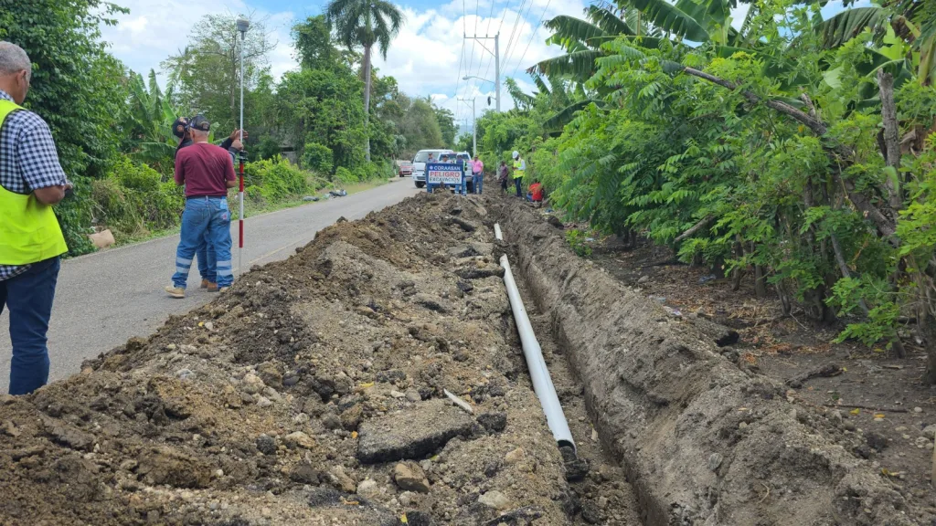 Coraasan ampliara suministro de agua potable en Canca y Juan Antonio Alix con nueva linea de tuberia