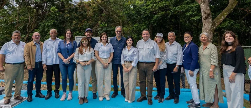 Fundación Popular inaugura dos nuevos humedales artificiales en Las Piedras La inauguración contó con representantes del Fondo Agua Yaque del Norte (FAYN), Plan Sierra, la Agencia Francesa de Desarrollo (AFD), autoridades municipales, líderes comunitarios y ejecutivos del Grupo Popular y la Fundación Popular.