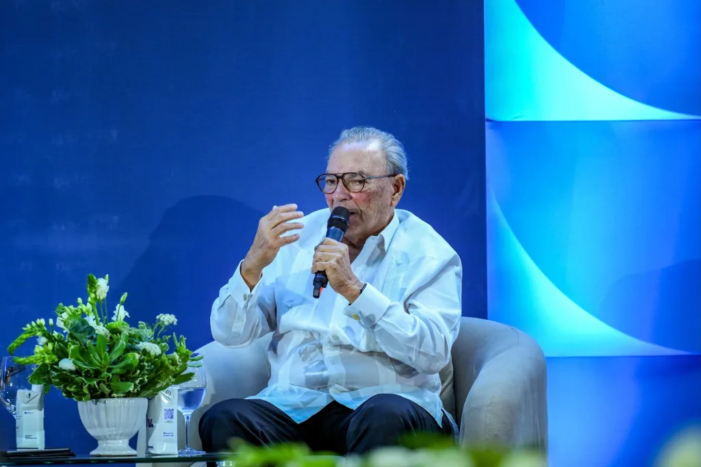 Frank Rainieri llama a priorizar los sueños y la visión por encima del dinero Frank Rainieri eljacaguero