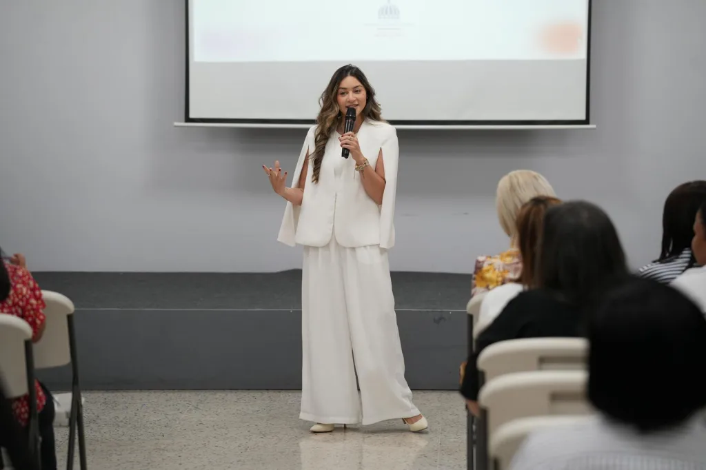 Expertas Katherine Castro y Keidy Peña llaman a fortalecer la salud emocional para prevenir violencia y feminicidios Katherine Castro eljacaguero