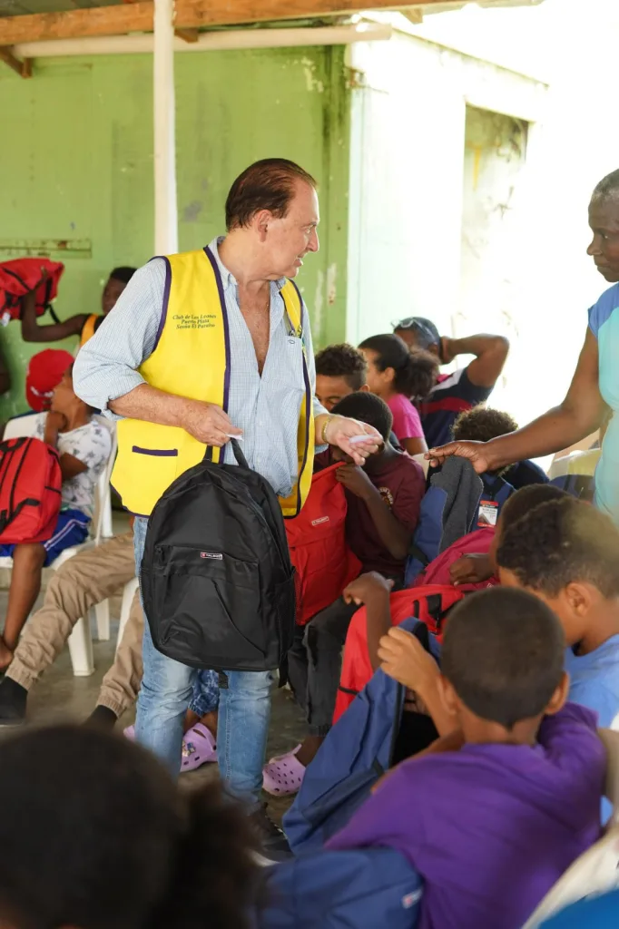 Michel Brukirer y Club de Leones llevan ayuda social a familias vulnerables de Puerto Plata Michel Brukirer y Club de Leones llevan ayuda social a familias vulnerables de Puerto Plata1