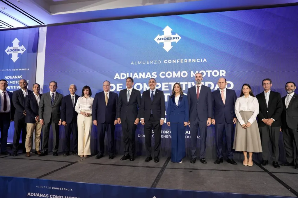 Nelson Arroyo fortalece el rol de Aduanas como aliado clave del sector exportador Nelson Arroyo fortalece el rol de Aduanas como aliado clave del sector exportador